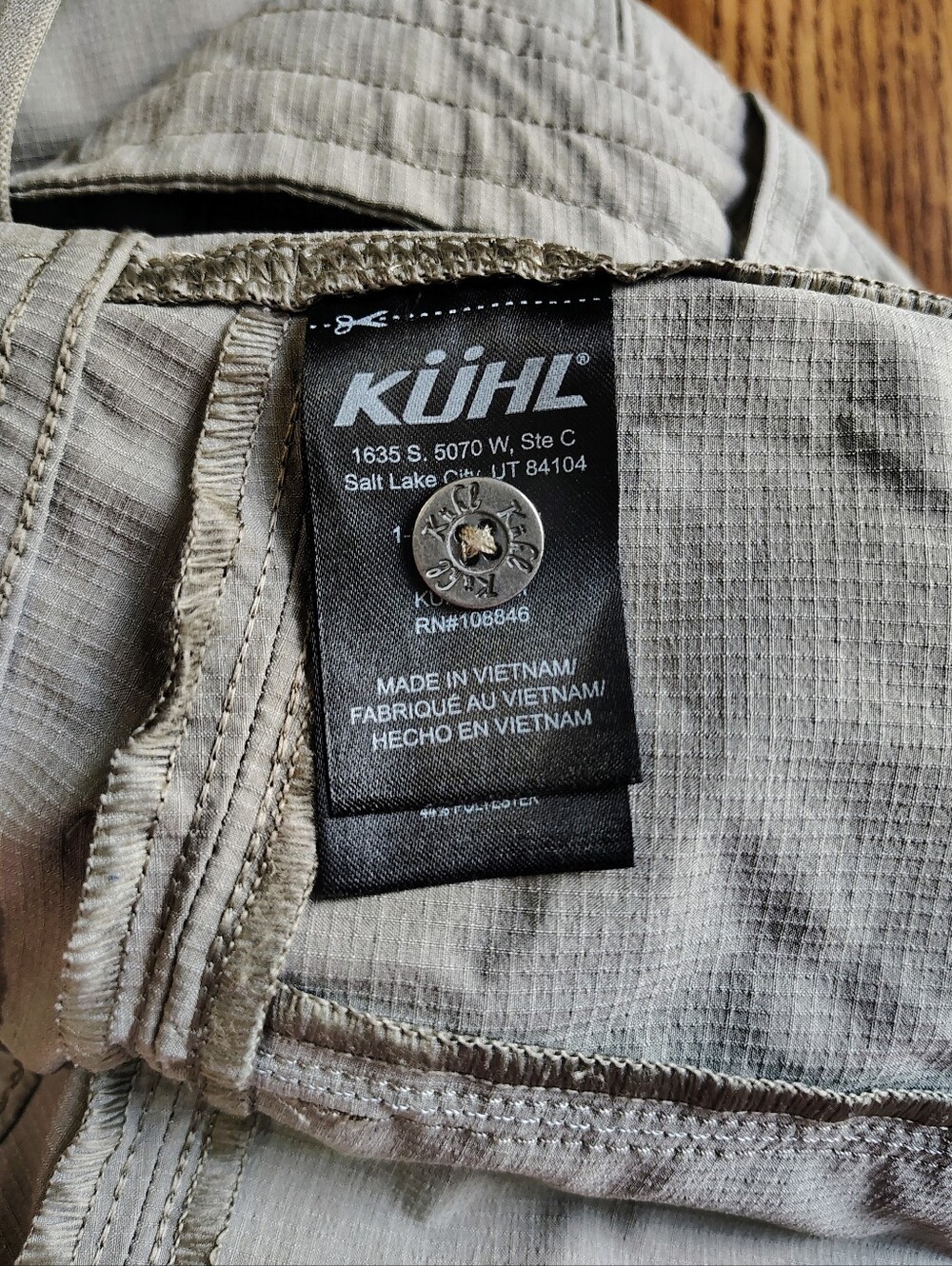 KUHL Horizon Women's Outdoor Hiking Cargo Shorts Roll Hem Stone color size 10. - Picture 15 of 15